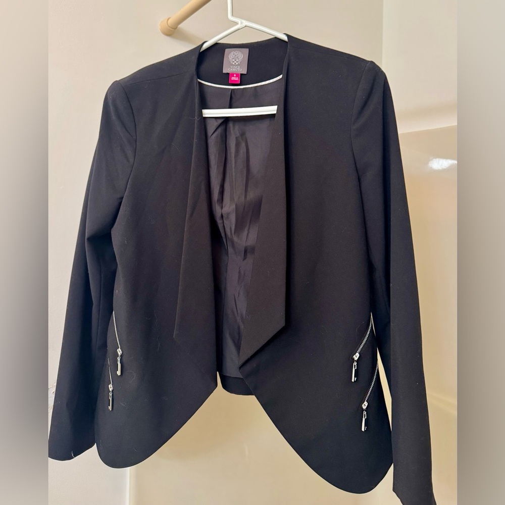 EUC Vince Camuto Black Drape Front Blazer. Silver Zipper Detail